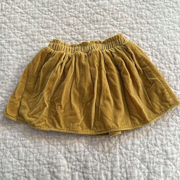 Gymboree mustard yellow golden velvety skirt size 2t. Great condition! - Picture 3 of 3